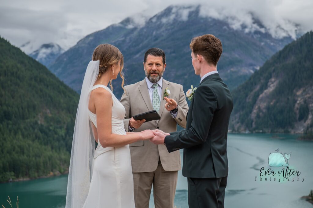 Diablo Lake wedding; National Cascades Park wedding; Mountain wedding; Washington State wedding;